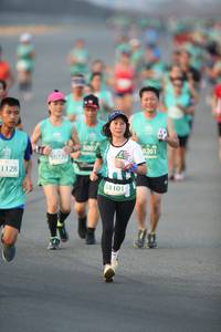 BIB: 0201, 5007, 50720, 1128, 101
                            <button type="button" onclick="openModal(10506133)" class="btn btn-primary btn-sm float-right btn-popup" data-toggle="modal" data-target=".modal-high-quality">
                        <i class="fas fa-shopping-cart"></i> Add to Cart
                    </button>
                                            <button type="button" onclick="isThisMe(10506133, true)" class="btn btn-success btn-sm float-right btn-popup btn-isme hidden" data-toggle="tooltip" data-placement="bottom" title="นี่คือรูปของคุณใช่ไหม คลิกที่นี่เพื่อเอาเข้าอัลบั้ม">
                        <i class="fas fa-plus"></i> Add to album
                    </button>
                    <button type="button" onclick="isThisMe(10506133, false)" class="btn btn-warning btn-sm float-right btn-popup btn-isnotme hidden">
                        <i class="fas fa-ban"></i> Remove from album
                    </button>