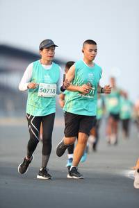 BIB: 50718
                            <button type="button" onclick="openModal(10503271)" class="btn btn-primary btn-sm float-right btn-popup" data-toggle="modal" data-target=".modal-high-quality">
                        <i class="fas fa-shopping-cart"></i> Add to Cart
                    </button>
                                            <button type="button" onclick="isThisMe(10503271, true)" class="btn btn-success btn-sm float-right btn-popup btn-isme hidden" data-toggle="tooltip" data-placement="bottom" title="นี่คือรูปของคุณใช่ไหม คลิกที่นี่เพื่อเอาเข้าอัลบั้ม">
                        <i class="fas fa-plus"></i> Add to album
                    </button>
                    <button type="button" onclick="isThisMe(10503271, false)" class="btn btn-warning btn-sm float-right btn-popup btn-isnotme hidden">
                        <i class="fas fa-ban"></i> Remove from album
                    </button>