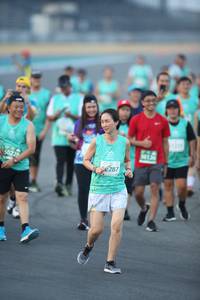 BIB: 50126, 50228, 287
                            <button type="button" onclick="openModal(10512831)" class="btn btn-primary btn-sm float-right btn-popup" data-toggle="modal" data-target=".modal-high-quality">
                        <i class="fas fa-shopping-cart"></i> Add to Cart
                    </button>
                                            <button type="button" onclick="isThisMe(10512831, true)" class="btn btn-success btn-sm float-right btn-popup btn-isme hidden" data-toggle="tooltip" data-placement="bottom" title="นี่คือรูปของคุณใช่ไหม คลิกที่นี่เพื่อเอาเข้าอัลบั้ม">
                        <i class="fas fa-plus"></i> Add to album
                    </button>
                    <button type="button" onclick="isThisMe(10512831, false)" class="btn btn-warning btn-sm float-right btn-popup btn-isnotme hidden">
                        <i class="fas fa-ban"></i> Remove from album
                    </button>