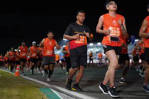 BIB: 1050, 20430, 2677
                            <button type="button" onclick="openModal(11362987)" class="btn btn-primary btn-sm float-right btn-popup" data-toggle="modal" data-target=".modal-high-quality">
                        <i class="fas fa-shopping-cart"></i> Add to Cart
                    </button>
                                            <button type="button" onclick="isThisMe(11362987, true)" class="btn btn-success btn-sm float-right btn-popup btn-isme hidden" data-toggle="tooltip" data-placement="bottom" title="นี่คือรูปของคุณใช่ไหม คลิกที่นี่เพื่อเอาเข้าอัลบั้ม">
                        <i class="fas fa-plus"></i> Add to album
                    </button>
                    <button type="button" onclick="isThisMe(11362987, false)" class="btn btn-warning btn-sm float-right btn-popup btn-isnotme hidden">
                        <i class="fas fa-ban"></i> Remove from album
                    </button>
