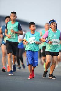 BIB: 032, 51309, 50775
                            <button type="button" onclick="openModal(10504044)" class="btn btn-primary btn-sm float-right btn-popup" data-toggle="modal" data-target=".modal-high-quality">
                        <i class="fas fa-shopping-cart"></i> Add to Cart
                    </button>
                                            <button type="button" onclick="isThisMe(10504044, true)" class="btn btn-success btn-sm float-right btn-popup btn-isme hidden" data-toggle="tooltip" data-placement="bottom" title="นี่คือรูปของคุณใช่ไหม คลิกที่นี่เพื่อเอาเข้าอัลบั้ม">
                        <i class="fas fa-plus"></i> Add to album
                    </button>
                    <button type="button" onclick="isThisMe(10504044, false)" class="btn btn-warning btn-sm float-right btn-popup btn-isnotme hidden">
                        <i class="fas fa-ban"></i> Remove from album
                    </button>