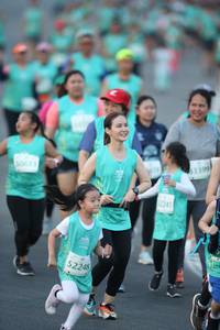 BIB: 83399, 0653, 2241, 52248
                            <button type="button" onclick="openModal(10512927)" class="btn btn-primary btn-sm float-right btn-popup" data-toggle="modal" data-target=".modal-high-quality">
                        <i class="fas fa-shopping-cart"></i> Add to Cart
                    </button>
                                            <button type="button" onclick="isThisMe(10512927, true)" class="btn btn-success btn-sm float-right btn-popup btn-isme hidden" data-toggle="tooltip" data-placement="bottom" title="นี่คือรูปของคุณใช่ไหม คลิกที่นี่เพื่อเอาเข้าอัลบั้ม">
                        <i class="fas fa-plus"></i> Add to album
                    </button>
                    <button type="button" onclick="isThisMe(10512927, false)" class="btn btn-warning btn-sm float-right btn-popup btn-isnotme hidden">
                        <i class="fas fa-ban"></i> Remove from album
                    </button>