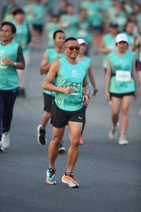 BIB: 947
                            <button type="button" onclick="openModal(10511233)" class="btn btn-primary btn-sm float-right btn-popup" data-toggle="modal" data-target=".modal-high-quality">
                        <i class="fas fa-shopping-cart"></i> Add to Cart
                    </button>
                                            <button type="button" onclick="isThisMe(10511233, true)" class="btn btn-success btn-sm float-right btn-popup btn-isme hidden" data-toggle="tooltip" data-placement="bottom" title="นี่คือรูปของคุณใช่ไหม คลิกที่นี่เพื่อเอาเข้าอัลบั้ม">
                        <i class="fas fa-plus"></i> Add to album
                    </button>
                    <button type="button" onclick="isThisMe(10511233, false)" class="btn btn-warning btn-sm float-right btn-popup btn-isnotme hidden">
                        <i class="fas fa-ban"></i> Remove from album
                    </button>