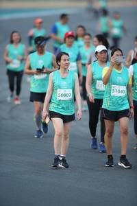 BIB: 511, 51040, 50807
                            <button type="button" onclick="openModal(10512912)" class="btn btn-primary btn-sm float-right btn-popup" data-toggle="modal" data-target=".modal-high-quality">
                        <i class="fas fa-shopping-cart"></i> Add to Cart
                    </button>
                                            <button type="button" onclick="isThisMe(10512912, true)" class="btn btn-success btn-sm float-right btn-popup btn-isme hidden" data-toggle="tooltip" data-placement="bottom" title="นี่คือรูปของคุณใช่ไหม คลิกที่นี่เพื่อเอาเข้าอัลบั้ม">
                        <i class="fas fa-plus"></i> Add to album
                    </button>
                    <button type="button" onclick="isThisMe(10512912, false)" class="btn btn-warning btn-sm float-right btn-popup btn-isnotme hidden">
                        <i class="fas fa-ban"></i> Remove from album
                    </button>