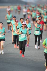 BIB: 0719, 50947, 52483
                            <button type="button" onclick="openModal(10504619)" class="btn btn-primary btn-sm float-right btn-popup" data-toggle="modal" data-target=".modal-high-quality">
                        <i class="fas fa-shopping-cart"></i> Add to Cart
                    </button>
                                            <button type="button" onclick="isThisMe(10504619, true)" class="btn btn-success btn-sm float-right btn-popup btn-isme hidden" data-toggle="tooltip" data-placement="bottom" title="นี่คือรูปของคุณใช่ไหม คลิกที่นี่เพื่อเอาเข้าอัลบั้ม">
                        <i class="fas fa-plus"></i> Add to album
                    </button>
                    <button type="button" onclick="isThisMe(10504619, false)" class="btn btn-warning btn-sm float-right btn-popup btn-isnotme hidden">
                        <i class="fas fa-ban"></i> Remove from album
                    </button>