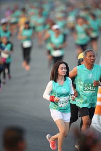 BIB: 50422, 52424
                            <button type="button" onclick="openModal(10507507)" class="btn btn-primary btn-sm float-right btn-popup" data-toggle="modal" data-target=".modal-high-quality">
                        <i class="fas fa-shopping-cart"></i> Add to Cart
                    </button>
                                            <button type="button" onclick="isThisMe(10507507, true)" class="btn btn-success btn-sm float-right btn-popup btn-isme hidden" data-toggle="tooltip" data-placement="bottom" title="นี่คือรูปของคุณใช่ไหม คลิกที่นี่เพื่อเอาเข้าอัลบั้ม">
                        <i class="fas fa-plus"></i> Add to album
                    </button>
                    <button type="button" onclick="isThisMe(10507507, false)" class="btn btn-warning btn-sm float-right btn-popup btn-isnotme hidden">
                        <i class="fas fa-ban"></i> Remove from album
                    </button>