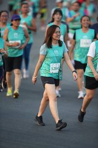 BIB: 5284
                            <button type="button" onclick="openModal(10510061)" class="btn btn-primary btn-sm float-right btn-popup" data-toggle="modal" data-target=".modal-high-quality">
                        <i class="fas fa-shopping-cart"></i> Add to Cart
                    </button>
                                            <button type="button" onclick="isThisMe(10510061, true)" class="btn btn-success btn-sm float-right btn-popup btn-isme hidden" data-toggle="tooltip" data-placement="bottom" title="นี่คือรูปของคุณใช่ไหม คลิกที่นี่เพื่อเอาเข้าอัลบั้ม">
                        <i class="fas fa-plus"></i> Add to album
                    </button>
                    <button type="button" onclick="isThisMe(10510061, false)" class="btn btn-warning btn-sm float-right btn-popup btn-isnotme hidden">
                        <i class="fas fa-ban"></i> Remove from album
                    </button>