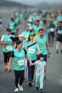 BIB: 51741, 52566, 52902
                            <button type="button" onclick="openModal(10513021)" class="btn btn-primary btn-sm float-right btn-popup" data-toggle="modal" data-target=".modal-high-quality">
                        <i class="fas fa-shopping-cart"></i> Add to Cart
                    </button>
                                            <button type="button" onclick="isThisMe(10513021, true)" class="btn btn-success btn-sm float-right btn-popup btn-isme hidden" data-toggle="tooltip" data-placement="bottom" title="นี่คือรูปของคุณใช่ไหม คลิกที่นี่เพื่อเอาเข้าอัลบั้ม">
                        <i class="fas fa-plus"></i> Add to album
                    </button>
                    <button type="button" onclick="isThisMe(10513021, false)" class="btn btn-warning btn-sm float-right btn-popup btn-isnotme hidden">
                        <i class="fas fa-ban"></i> Remove from album
                    </button>