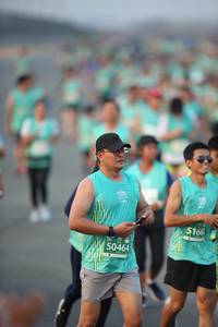 BIB: 5168, 50464
                            <button type="button" onclick="openModal(10507661)" class="btn btn-primary btn-sm float-right btn-popup" data-toggle="modal" data-target=".modal-high-quality">
                        <i class="fas fa-shopping-cart"></i> Add to Cart
                    </button>
                                            <button type="button" onclick="isThisMe(10507661, true)" class="btn btn-success btn-sm float-right btn-popup btn-isme hidden" data-toggle="tooltip" data-placement="bottom" title="นี่คือรูปของคุณใช่ไหม คลิกที่นี่เพื่อเอาเข้าอัลบั้ม">
                        <i class="fas fa-plus"></i> Add to album
                    </button>
                    <button type="button" onclick="isThisMe(10507661, false)" class="btn btn-warning btn-sm float-right btn-popup btn-isnotme hidden">
                        <i class="fas fa-ban"></i> Remove from album
                    </button>