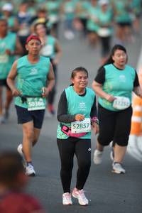 BIB: 1252, 50386, 52857
                            <button type="button" onclick="openModal(10507455)" class="btn btn-primary btn-sm float-right btn-popup" data-toggle="modal" data-target=".modal-high-quality">
                        <i class="fas fa-shopping-cart"></i> Add to Cart
                    </button>
                                            <button type="button" onclick="isThisMe(10507455, true)" class="btn btn-success btn-sm float-right btn-popup btn-isme hidden" data-toggle="tooltip" data-placement="bottom" title="นี่คือรูปของคุณใช่ไหม คลิกที่นี่เพื่อเอาเข้าอัลบั้ม">
                        <i class="fas fa-plus"></i> Add to album
                    </button>
                    <button type="button" onclick="isThisMe(10507455, false)" class="btn btn-warning btn-sm float-right btn-popup btn-isnotme hidden">
                        <i class="fas fa-ban"></i> Remove from album
                    </button>