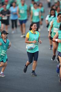 BIB: 831, 709
                            <button type="button" onclick="openModal(10511302)" class="btn btn-primary btn-sm float-right btn-popup" data-toggle="modal" data-target=".modal-high-quality">
                        <i class="fas fa-shopping-cart"></i> Add to Cart
                    </button>
                                            <button type="button" onclick="isThisMe(10511302, true)" class="btn btn-success btn-sm float-right btn-popup btn-isme hidden" data-toggle="tooltip" data-placement="bottom" title="นี่คือรูปของคุณใช่ไหม คลิกที่นี่เพื่อเอาเข้าอัลบั้ม">
                        <i class="fas fa-plus"></i> Add to album
                    </button>
                    <button type="button" onclick="isThisMe(10511302, false)" class="btn btn-warning btn-sm float-right btn-popup btn-isnotme hidden">
                        <i class="fas fa-ban"></i> Remove from album
                    </button>