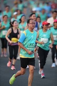 BIB: 52051
                            <button type="button" onclick="openModal(10510412)" class="btn btn-primary btn-sm float-right btn-popup" data-toggle="modal" data-target=".modal-high-quality">
                        <i class="fas fa-shopping-cart"></i> Add to Cart
                    </button>
                                            <button type="button" onclick="isThisMe(10510412, true)" class="btn btn-success btn-sm float-right btn-popup btn-isme hidden" data-toggle="tooltip" data-placement="bottom" title="นี่คือรูปของคุณใช่ไหม คลิกที่นี่เพื่อเอาเข้าอัลบั้ม">
                        <i class="fas fa-plus"></i> Add to album
                    </button>
                    <button type="button" onclick="isThisMe(10510412, false)" class="btn btn-warning btn-sm float-right btn-popup btn-isnotme hidden">
                        <i class="fas fa-ban"></i> Remove from album
                    </button>