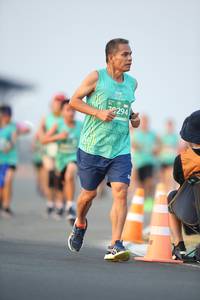 BIB: 294
                            <button type="button" onclick="openModal(10504014)" class="btn btn-primary btn-sm float-right btn-popup" data-toggle="modal" data-target=".modal-high-quality">
                        <i class="fas fa-shopping-cart"></i> Add to Cart
                    </button>
                                            <button type="button" onclick="isThisMe(10504014, true)" class="btn btn-success btn-sm float-right btn-popup btn-isme hidden" data-toggle="tooltip" data-placement="bottom" title="นี่คือรูปของคุณใช่ไหม คลิกที่นี่เพื่อเอาเข้าอัลบั้ม">
                        <i class="fas fa-plus"></i> Add to album
                    </button>
                    <button type="button" onclick="isThisMe(10504014, false)" class="btn btn-warning btn-sm float-right btn-popup btn-isnotme hidden">
                        <i class="fas fa-ban"></i> Remove from album
                    </button>