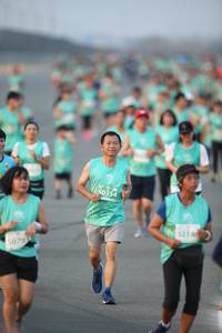 BIB: 1410, 50354, 5114, 5079, 
                            <button type="button" onclick="openModal(10507676)" class="btn btn-primary btn-sm float-right btn-popup" data-toggle="modal" data-target=".modal-high-quality">
                        <i class="fas fa-shopping-cart"></i> Add to Cart
                    </button>
                                            <button type="button" onclick="isThisMe(10507676, true)" class="btn btn-success btn-sm float-right btn-popup btn-isme hidden" data-toggle="tooltip" data-placement="bottom" title="นี่คือรูปของคุณใช่ไหม คลิกที่นี่เพื่อเอาเข้าอัลบั้ม">
                        <i class="fas fa-plus"></i> Add to album
                    </button>
                    <button type="button" onclick="isThisMe(10507676, false)" class="btn btn-warning btn-sm float-right btn-popup btn-isnotme hidden">
                        <i class="fas fa-ban"></i> Remove from album
                    </button>