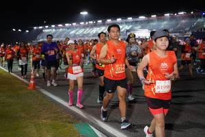 BIB: 24054, 27142, 81996
                            <button type="button" onclick="openModal(11392576)" class="btn btn-primary btn-sm float-right btn-popup" data-toggle="modal" data-target=".modal-high-quality">
                        <i class="fas fa-shopping-cart"></i> Add to Cart
                    </button>
                                            <button type="button" onclick="isThisMe(11392576, true)" class="btn btn-success btn-sm float-right btn-popup btn-isme hidden" data-toggle="tooltip" data-placement="bottom" title="นี่คือรูปของคุณใช่ไหม คลิกที่นี่เพื่อเอาเข้าอัลบั้ม">
                        <i class="fas fa-plus"></i> Add to album
                    </button>
                    <button type="button" onclick="isThisMe(11392576, false)" class="btn btn-warning btn-sm float-right btn-popup btn-isnotme hidden">
                        <i class="fas fa-ban"></i> Remove from album
                    </button>