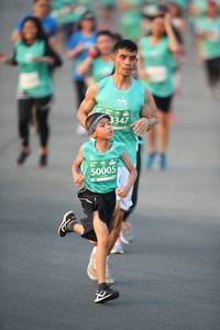 BIB: 3347, 50005
                            <button type="button" onclick="openModal(10504293)" class="btn btn-primary btn-sm float-right btn-popup" data-toggle="modal" data-target=".modal-high-quality">
                        <i class="fas fa-shopping-cart"></i> Add to Cart
                    </button>
                                            <button type="button" onclick="isThisMe(10504293, true)" class="btn btn-success btn-sm float-right btn-popup btn-isme hidden" data-toggle="tooltip" data-placement="bottom" title="นี่คือรูปของคุณใช่ไหม คลิกที่นี่เพื่อเอาเข้าอัลบั้ม">
                        <i class="fas fa-plus"></i> Add to album
                    </button>
                    <button type="button" onclick="isThisMe(10504293, false)" class="btn btn-warning btn-sm float-right btn-popup btn-isnotme hidden">
                        <i class="fas fa-ban"></i> Remove from album
                    </button>