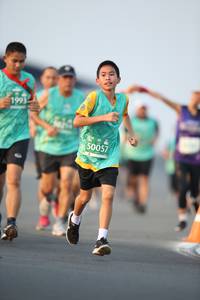 BIB: 1993, 50057
                            <button type="button" onclick="openModal(10502840)" class="btn btn-primary btn-sm float-right btn-popup" data-toggle="modal" data-target=".modal-high-quality">
                        <i class="fas fa-shopping-cart"></i> Add to Cart
                    </button>
                                            <button type="button" onclick="isThisMe(10502840, true)" class="btn btn-success btn-sm float-right btn-popup btn-isme hidden" data-toggle="tooltip" data-placement="bottom" title="นี่คือรูปของคุณใช่ไหม คลิกที่นี่เพื่อเอาเข้าอัลบั้ม">
                        <i class="fas fa-plus"></i> Add to album
                    </button>
                    <button type="button" onclick="isThisMe(10502840, false)" class="btn btn-warning btn-sm float-right btn-popup btn-isnotme hidden">
                        <i class="fas fa-ban"></i> Remove from album
                    </button>