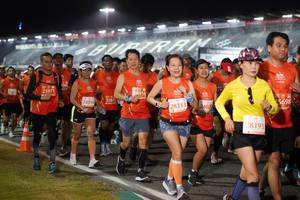 BIB: 25971, 916, 228, 5698, 73010, 28313, 2402, 28193
                            <button type="button" onclick="openModal(11385718)" class="btn btn-primary btn-sm float-right btn-popup" data-toggle="modal" data-target=".modal-high-quality">
                        <i class="fas fa-shopping-cart"></i> Add to Cart
                    </button>
                                            <button type="button" onclick="isThisMe(11385718, true)" class="btn btn-success btn-sm float-right btn-popup btn-isme hidden" data-toggle="tooltip" data-placement="bottom" title="นี่คือรูปของคุณใช่ไหม คลิกที่นี่เพื่อเอาเข้าอัลบั้ม">
                        <i class="fas fa-plus"></i> Add to album
                    </button>
                    <button type="button" onclick="isThisMe(11385718, false)" class="btn btn-warning btn-sm float-right btn-popup btn-isnotme hidden">
                        <i class="fas fa-ban"></i> Remove from album
                    </button>
