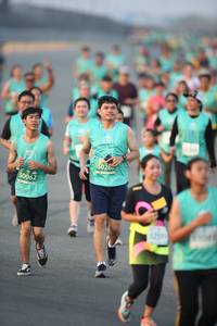 BIB: 5028, 50062, 5259
                            <button type="button" onclick="openModal(10506941)" class="btn btn-primary btn-sm float-right btn-popup" data-toggle="modal" data-target=".modal-high-quality">
                        <i class="fas fa-shopping-cart"></i> Add to Cart
                    </button>
                                            <button type="button" onclick="isThisMe(10506941, true)" class="btn btn-success btn-sm float-right btn-popup btn-isme hidden" data-toggle="tooltip" data-placement="bottom" title="นี่คือรูปของคุณใช่ไหม คลิกที่นี่เพื่อเอาเข้าอัลบั้ม">
                        <i class="fas fa-plus"></i> Add to album
                    </button>
                    <button type="button" onclick="isThisMe(10506941, false)" class="btn btn-warning btn-sm float-right btn-popup btn-isnotme hidden">
                        <i class="fas fa-ban"></i> Remove from album
                    </button>