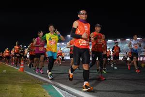 BIB: 5041, 27646, 25612, 27227, 272
                            <button type="button" onclick="openModal(11352141)" class="btn btn-primary btn-sm float-right btn-popup" data-toggle="modal" data-target=".modal-high-quality">
                        <i class="fas fa-shopping-cart"></i> Add to Cart
                    </button>
                                            <button type="button" onclick="isThisMe(11352141, true)" class="btn btn-success btn-sm float-right btn-popup btn-isme hidden" data-toggle="tooltip" data-placement="bottom" title="นี่คือรูปของคุณใช่ไหม คลิกที่นี่เพื่อเอาเข้าอัลบั้ม">
                        <i class="fas fa-plus"></i> Add to album
                    </button>
                    <button type="button" onclick="isThisMe(11352141, false)" class="btn btn-warning btn-sm float-right btn-popup btn-isnotme hidden">
                        <i class="fas fa-ban"></i> Remove from album
                    </button>