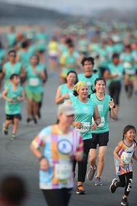 BIB: 100, 530
                            <button type="button" onclick="openModal(10507612)" class="btn btn-primary btn-sm float-right btn-popup" data-toggle="modal" data-target=".modal-high-quality">
                        <i class="fas fa-shopping-cart"></i> Add to Cart
                    </button>
                                            <button type="button" onclick="isThisMe(10507612, true)" class="btn btn-success btn-sm float-right btn-popup btn-isme hidden" data-toggle="tooltip" data-placement="bottom" title="นี่คือรูปของคุณใช่ไหม คลิกที่นี่เพื่อเอาเข้าอัลบั้ม">
                        <i class="fas fa-plus"></i> Add to album
                    </button>
                    <button type="button" onclick="isThisMe(10507612, false)" class="btn btn-warning btn-sm float-right btn-popup btn-isnotme hidden">
                        <i class="fas fa-ban"></i> Remove from album
                    </button>