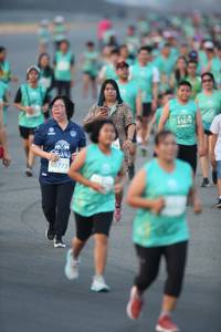 BIB: 51678
                            <button type="button" onclick="openModal(10511489)" class="btn btn-primary btn-sm float-right btn-popup" data-toggle="modal" data-target=".modal-high-quality">
                        <i class="fas fa-shopping-cart"></i> Add to Cart
                    </button>
                                            <button type="button" onclick="isThisMe(10511489, true)" class="btn btn-success btn-sm float-right btn-popup btn-isme hidden" data-toggle="tooltip" data-placement="bottom" title="นี่คือรูปของคุณใช่ไหม คลิกที่นี่เพื่อเอาเข้าอัลบั้ม">
                        <i class="fas fa-plus"></i> Add to album
                    </button>
                    <button type="button" onclick="isThisMe(10511489, false)" class="btn btn-warning btn-sm float-right btn-popup btn-isnotme hidden">
                        <i class="fas fa-ban"></i> Remove from album
                    </button>