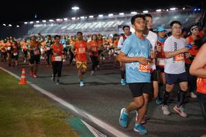 BIB: 2604, 934, 22437
                            <button type="button" onclick="openModal(11394656)" class="btn btn-primary btn-sm float-right btn-popup" data-toggle="modal" data-target=".modal-high-quality">
                        <i class="fas fa-shopping-cart"></i> Add to Cart
                    </button>
                                            <button type="button" onclick="isThisMe(11394656, true)" class="btn btn-success btn-sm float-right btn-popup btn-isme hidden" data-toggle="tooltip" data-placement="bottom" title="นี่คือรูปของคุณใช่ไหม คลิกที่นี่เพื่อเอาเข้าอัลบั้ม">
                        <i class="fas fa-plus"></i> Add to album
                    </button>
                    <button type="button" onclick="isThisMe(11394656, false)" class="btn btn-warning btn-sm float-right btn-popup btn-isnotme hidden">
                        <i class="fas fa-ban"></i> Remove from album
                    </button>