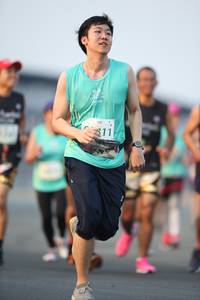 BIB: 311
                            <button type="button" onclick="openModal(10504105)" class="btn btn-primary btn-sm float-right btn-popup" data-toggle="modal" data-target=".modal-high-quality">
                        <i class="fas fa-shopping-cart"></i> Add to Cart
                    </button>
                                            <button type="button" onclick="isThisMe(10504105, true)" class="btn btn-success btn-sm float-right btn-popup btn-isme hidden" data-toggle="tooltip" data-placement="bottom" title="นี่คือรูปของคุณใช่ไหม คลิกที่นี่เพื่อเอาเข้าอัลบั้ม">
                        <i class="fas fa-plus"></i> Add to album
                    </button>
                    <button type="button" onclick="isThisMe(10504105, false)" class="btn btn-warning btn-sm float-right btn-popup btn-isnotme hidden">
                        <i class="fas fa-ban"></i> Remove from album
                    </button>