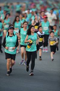 BIB: 518, 53260
                            <button type="button" onclick="openModal(10510297)" class="btn btn-primary btn-sm float-right btn-popup" data-toggle="modal" data-target=".modal-high-quality">
                        <i class="fas fa-shopping-cart"></i> Add to Cart
                    </button>
                                            <button type="button" onclick="isThisMe(10510297, true)" class="btn btn-success btn-sm float-right btn-popup btn-isme hidden" data-toggle="tooltip" data-placement="bottom" title="นี่คือรูปของคุณใช่ไหม คลิกที่นี่เพื่อเอาเข้าอัลบั้ม">
                        <i class="fas fa-plus"></i> Add to album
                    </button>
                    <button type="button" onclick="isThisMe(10510297, false)" class="btn btn-warning btn-sm float-right btn-popup btn-isnotme hidden">
                        <i class="fas fa-ban"></i> Remove from album
                    </button>