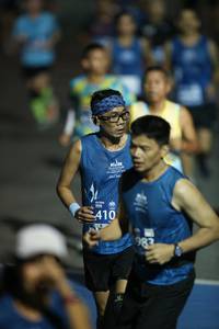 BIB: 410, 286
                            <button type="button" onclick="openModal(11284806)" class="btn btn-primary btn-sm float-right btn-popup" data-toggle="modal" data-target=".modal-high-quality">
                        <i class="fas fa-shopping-cart"></i> Add to Cart
                    </button>
                                            <button type="button" onclick="isThisMe(11284806, true)" class="btn btn-success btn-sm float-right btn-popup btn-isme hidden" data-toggle="tooltip" data-placement="bottom" title="นี่คือรูปของคุณใช่ไหม คลิกที่นี่เพื่อเอาเข้าอัลบั้ม">
                        <i class="fas fa-plus"></i> Add to album
                    </button>
                    <button type="button" onclick="isThisMe(11284806, false)" class="btn btn-warning btn-sm float-right btn-popup btn-isnotme hidden">
                        <i class="fas fa-ban"></i> Remove from album
                    </button>