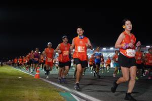 BIB: 045, 28223, 26550
                            <button type="button" onclick="openModal(11352989)" class="btn btn-primary btn-sm float-right btn-popup" data-toggle="modal" data-target=".modal-high-quality">
                        <i class="fas fa-shopping-cart"></i> Add to Cart
                    </button>
                                            <button type="button" onclick="isThisMe(11352989, true)" class="btn btn-success btn-sm float-right btn-popup btn-isme hidden" data-toggle="tooltip" data-placement="bottom" title="นี่คือรูปของคุณใช่ไหม คลิกที่นี่เพื่อเอาเข้าอัลบั้ม">
                        <i class="fas fa-plus"></i> Add to album
                    </button>
                    <button type="button" onclick="isThisMe(11352989, false)" class="btn btn-warning btn-sm float-right btn-popup btn-isnotme hidden">
                        <i class="fas fa-ban"></i> Remove from album
                    </button>