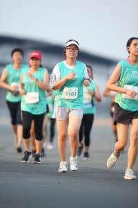 BIB: 3101, 1096
                            <button type="button" onclick="openModal(10504067)" class="btn btn-primary btn-sm float-right btn-popup" data-toggle="modal" data-target=".modal-high-quality">
                        <i class="fas fa-shopping-cart"></i> Add to Cart
                    </button>
                                            <button type="button" onclick="isThisMe(10504067, true)" class="btn btn-success btn-sm float-right btn-popup btn-isme hidden" data-toggle="tooltip" data-placement="bottom" title="นี่คือรูปของคุณใช่ไหม คลิกที่นี่เพื่อเอาเข้าอัลบั้ม">
                        <i class="fas fa-plus"></i> Add to album
                    </button>
                    <button type="button" onclick="isThisMe(10504067, false)" class="btn btn-warning btn-sm float-right btn-popup btn-isnotme hidden">
                        <i class="fas fa-ban"></i> Remove from album
                    </button>