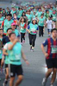 BIB: 52094, 51298
                            <button type="button" onclick="openModal(10511408)" class="btn btn-primary btn-sm float-right btn-popup" data-toggle="modal" data-target=".modal-high-quality">
                        <i class="fas fa-shopping-cart"></i> Add to Cart
                    </button>
                                            <button type="button" onclick="isThisMe(10511408, true)" class="btn btn-success btn-sm float-right btn-popup btn-isme hidden" data-toggle="tooltip" data-placement="bottom" title="นี่คือรูปของคุณใช่ไหม คลิกที่นี่เพื่อเอาเข้าอัลบั้ม">
                        <i class="fas fa-plus"></i> Add to album
                    </button>
                    <button type="button" onclick="isThisMe(10511408, false)" class="btn btn-warning btn-sm float-right btn-popup btn-isnotme hidden">
                        <i class="fas fa-ban"></i> Remove from album
                    </button>