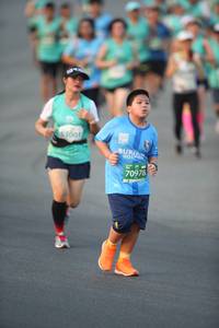 BIB: 53001, 70978
                            <button type="button" onclick="openModal(10506730)" class="btn btn-primary btn-sm float-right btn-popup" data-toggle="modal" data-target=".modal-high-quality">
                        <i class="fas fa-shopping-cart"></i> Add to Cart
                    </button>
                                            <button type="button" onclick="isThisMe(10506730, true)" class="btn btn-success btn-sm float-right btn-popup btn-isme hidden" data-toggle="tooltip" data-placement="bottom" title="นี่คือรูปของคุณใช่ไหม คลิกที่นี่เพื่อเอาเข้าอัลบั้ม">
                        <i class="fas fa-plus"></i> Add to album
                    </button>
                    <button type="button" onclick="isThisMe(10506730, false)" class="btn btn-warning btn-sm float-right btn-popup btn-isnotme hidden">
                        <i class="fas fa-ban"></i> Remove from album
                    </button>