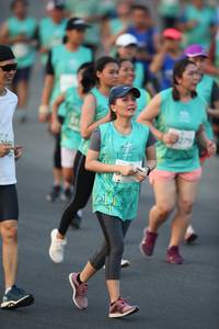 BIB: 
                            <button type="button" onclick="openModal(10509042)" class="btn btn-primary btn-sm float-right btn-popup" data-toggle="modal" data-target=".modal-high-quality">
                        <i class="fas fa-shopping-cart"></i> Add to Cart
                    </button>
                                            <button type="button" onclick="isThisMe(10509042, true)" class="btn btn-success btn-sm float-right btn-popup btn-isme hidden" data-toggle="tooltip" data-placement="bottom" title="นี่คือรูปของคุณใช่ไหม คลิกที่นี่เพื่อเอาเข้าอัลบั้ม">
                        <i class="fas fa-plus"></i> Add to album
                    </button>
                    <button type="button" onclick="isThisMe(10509042, false)" class="btn btn-warning btn-sm float-right btn-popup btn-isnotme hidden">
                        <i class="fas fa-ban"></i> Remove from album
                    </button>