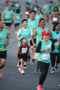 BIB: 52094, 51743, 513, 8023
                            <button type="button" onclick="openModal(10511445)" class="btn btn-primary btn-sm float-right btn-popup" data-toggle="modal" data-target=".modal-high-quality">
                        <i class="fas fa-shopping-cart"></i> Add to Cart
                    </button>
                                            <button type="button" onclick="isThisMe(10511445, true)" class="btn btn-success btn-sm float-right btn-popup btn-isme hidden" data-toggle="tooltip" data-placement="bottom" title="นี่คือรูปของคุณใช่ไหม คลิกที่นี่เพื่อเอาเข้าอัลบั้ม">
                        <i class="fas fa-plus"></i> Add to album
                    </button>
                    <button type="button" onclick="isThisMe(10511445, false)" class="btn btn-warning btn-sm float-right btn-popup btn-isnotme hidden">
                        <i class="fas fa-ban"></i> Remove from album
                    </button>