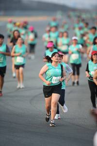 BIB: 115
                            <button type="button" onclick="openModal(10507345)" class="btn btn-primary btn-sm float-right btn-popup" data-toggle="modal" data-target=".modal-high-quality">
                        <i class="fas fa-shopping-cart"></i> Add to Cart
                    </button>
                                            <button type="button" onclick="isThisMe(10507345, true)" class="btn btn-success btn-sm float-right btn-popup btn-isme hidden" data-toggle="tooltip" data-placement="bottom" title="นี่คือรูปของคุณใช่ไหม คลิกที่นี่เพื่อเอาเข้าอัลบั้ม">
                        <i class="fas fa-plus"></i> Add to album
                    </button>
                    <button type="button" onclick="isThisMe(10507345, false)" class="btn btn-warning btn-sm float-right btn-popup btn-isnotme hidden">
                        <i class="fas fa-ban"></i> Remove from album
                    </button>