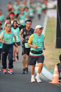 BIB: 51656, 1746
                            <button type="button" onclick="openModal(10505793)" class="btn btn-primary btn-sm float-right btn-popup" data-toggle="modal" data-target=".modal-high-quality">
                        <i class="fas fa-shopping-cart"></i> Add to Cart
                    </button>
                                            <button type="button" onclick="isThisMe(10505793, true)" class="btn btn-success btn-sm float-right btn-popup btn-isme hidden" data-toggle="tooltip" data-placement="bottom" title="นี่คือรูปของคุณใช่ไหม คลิกที่นี่เพื่อเอาเข้าอัลบั้ม">
                        <i class="fas fa-plus"></i> Add to album
                    </button>
                    <button type="button" onclick="isThisMe(10505793, false)" class="btn btn-warning btn-sm float-right btn-popup btn-isnotme hidden">
                        <i class="fas fa-ban"></i> Remove from album
                    </button>