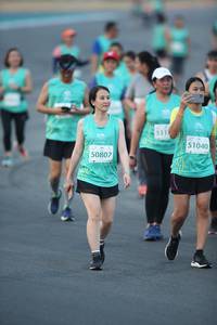 BIB: 511, 51040, 50807
                            <button type="button" onclick="openModal(10512913)" class="btn btn-primary btn-sm float-right btn-popup" data-toggle="modal" data-target=".modal-high-quality">
                        <i class="fas fa-shopping-cart"></i> Add to Cart
                    </button>
                                            <button type="button" onclick="isThisMe(10512913, true)" class="btn btn-success btn-sm float-right btn-popup btn-isme hidden" data-toggle="tooltip" data-placement="bottom" title="นี่คือรูปของคุณใช่ไหม คลิกที่นี่เพื่อเอาเข้าอัลบั้ม">
                        <i class="fas fa-plus"></i> Add to album
                    </button>
                    <button type="button" onclick="isThisMe(10512913, false)" class="btn btn-warning btn-sm float-right btn-popup btn-isnotme hidden">
                        <i class="fas fa-ban"></i> Remove from album
                    </button>