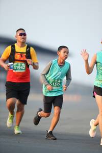 BIB: 51942, 51579
                            <button type="button" onclick="openModal(10502547)" class="btn btn-primary btn-sm float-right btn-popup" data-toggle="modal" data-target=".modal-high-quality">
                        <i class="fas fa-shopping-cart"></i> Add to Cart
                    </button>
                                            <button type="button" onclick="isThisMe(10502547, true)" class="btn btn-success btn-sm float-right btn-popup btn-isme hidden" data-toggle="tooltip" data-placement="bottom" title="นี่คือรูปของคุณใช่ไหม คลิกที่นี่เพื่อเอาเข้าอัลบั้ม">
                        <i class="fas fa-plus"></i> Add to album
                    </button>
                    <button type="button" onclick="isThisMe(10502547, false)" class="btn btn-warning btn-sm float-right btn-popup btn-isnotme hidden">
                        <i class="fas fa-ban"></i> Remove from album
                    </button>