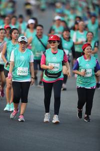 BIB: 896, 52662, 897
                            <button type="button" onclick="openModal(10510084)" class="btn btn-primary btn-sm float-right btn-popup" data-toggle="modal" data-target=".modal-high-quality">
                        <i class="fas fa-shopping-cart"></i> Add to Cart
                    </button>
                                            <button type="button" onclick="isThisMe(10510084, true)" class="btn btn-success btn-sm float-right btn-popup btn-isme hidden" data-toggle="tooltip" data-placement="bottom" title="นี่คือรูปของคุณใช่ไหม คลิกที่นี่เพื่อเอาเข้าอัลบั้ม">
                        <i class="fas fa-plus"></i> Add to album
                    </button>
                    <button type="button" onclick="isThisMe(10510084, false)" class="btn btn-warning btn-sm float-right btn-popup btn-isnotme hidden">
                        <i class="fas fa-ban"></i> Remove from album
                    </button>