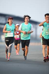 BIB: 500, 52667, 50332
                            <button type="button" onclick="openModal(10504152)" class="btn btn-primary btn-sm float-right btn-popup" data-toggle="modal" data-target=".modal-high-quality">
                        <i class="fas fa-shopping-cart"></i> Add to Cart
                    </button>
                                            <button type="button" onclick="isThisMe(10504152, true)" class="btn btn-success btn-sm float-right btn-popup btn-isme hidden" data-toggle="tooltip" data-placement="bottom" title="นี่คือรูปของคุณใช่ไหม คลิกที่นี่เพื่อเอาเข้าอัลบั้ม">
                        <i class="fas fa-plus"></i> Add to album
                    </button>
                    <button type="button" onclick="isThisMe(10504152, false)" class="btn btn-warning btn-sm float-right btn-popup btn-isnotme hidden">
                        <i class="fas fa-ban"></i> Remove from album
                    </button>