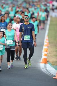 BIB: 52017, 52613, 393
                            <button type="button" onclick="openModal(10511659)" class="btn btn-primary btn-sm float-right btn-popup" data-toggle="modal" data-target=".modal-high-quality">
                        <i class="fas fa-shopping-cart"></i> Add to Cart
                    </button>
                                            <button type="button" onclick="isThisMe(10511659, true)" class="btn btn-success btn-sm float-right btn-popup btn-isme hidden" data-toggle="tooltip" data-placement="bottom" title="นี่คือรูปของคุณใช่ไหม คลิกที่นี่เพื่อเอาเข้าอัลบั้ม">
                        <i class="fas fa-plus"></i> Add to album
                    </button>
                    <button type="button" onclick="isThisMe(10511659, false)" class="btn btn-warning btn-sm float-right btn-popup btn-isnotme hidden">
                        <i class="fas fa-ban"></i> Remove from album
                    </button>
