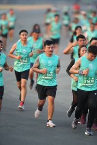 BIB: 51850, 51868, 51670
                            <button type="button" onclick="openModal(10504881)" class="btn btn-primary btn-sm float-right btn-popup" data-toggle="modal" data-target=".modal-high-quality">
                        <i class="fas fa-shopping-cart"></i> Add to Cart
                    </button>
                                            <button type="button" onclick="isThisMe(10504881, true)" class="btn btn-success btn-sm float-right btn-popup btn-isme hidden" data-toggle="tooltip" data-placement="bottom" title="นี่คือรูปของคุณใช่ไหม คลิกที่นี่เพื่อเอาเข้าอัลบั้ม">
                        <i class="fas fa-plus"></i> Add to album
                    </button>
                    <button type="button" onclick="isThisMe(10504881, false)" class="btn btn-warning btn-sm float-right btn-popup btn-isnotme hidden">
                        <i class="fas fa-ban"></i> Remove from album
                    </button>