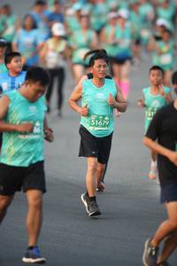 BIB: 151, 51679
                            <button type="button" onclick="openModal(10506695)" class="btn btn-primary btn-sm float-right btn-popup" data-toggle="modal" data-target=".modal-high-quality">
                        <i class="fas fa-shopping-cart"></i> Add to Cart
                    </button>
                                            <button type="button" onclick="isThisMe(10506695, true)" class="btn btn-success btn-sm float-right btn-popup btn-isme hidden" data-toggle="tooltip" data-placement="bottom" title="นี่คือรูปของคุณใช่ไหม คลิกที่นี่เพื่อเอาเข้าอัลบั้ม">
                        <i class="fas fa-plus"></i> Add to album
                    </button>
                    <button type="button" onclick="isThisMe(10506695, false)" class="btn btn-warning btn-sm float-right btn-popup btn-isnotme hidden">
                        <i class="fas fa-ban"></i> Remove from album
                    </button>