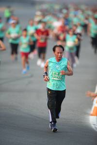 BIB: 51923
                            <button type="button" onclick="openModal(10506524)" class="btn btn-primary btn-sm float-right btn-popup" data-toggle="modal" data-target=".modal-high-quality">
                        <i class="fas fa-shopping-cart"></i> Add to Cart
                    </button>
                                            <button type="button" onclick="isThisMe(10506524, true)" class="btn btn-success btn-sm float-right btn-popup btn-isme hidden" data-toggle="tooltip" data-placement="bottom" title="นี่คือรูปของคุณใช่ไหม คลิกที่นี่เพื่อเอาเข้าอัลบั้ม">
                        <i class="fas fa-plus"></i> Add to album
                    </button>
                    <button type="button" onclick="isThisMe(10506524, false)" class="btn btn-warning btn-sm float-right btn-popup btn-isnotme hidden">
                        <i class="fas fa-ban"></i> Remove from album
                    </button>