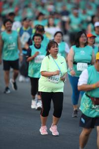 BIB: 51358, 3342, 520
                            <button type="button" onclick="openModal(10512301)" class="btn btn-primary btn-sm float-right btn-popup" data-toggle="modal" data-target=".modal-high-quality">
                        <i class="fas fa-shopping-cart"></i> Add to Cart
                    </button>
                                            <button type="button" onclick="isThisMe(10512301, true)" class="btn btn-success btn-sm float-right btn-popup btn-isme hidden" data-toggle="tooltip" data-placement="bottom" title="นี่คือรูปของคุณใช่ไหม คลิกที่นี่เพื่อเอาเข้าอัลบั้ม">
                        <i class="fas fa-plus"></i> Add to album
                    </button>
                    <button type="button" onclick="isThisMe(10512301, false)" class="btn btn-warning btn-sm float-right btn-popup btn-isnotme hidden">
                        <i class="fas fa-ban"></i> Remove from album
                    </button>
