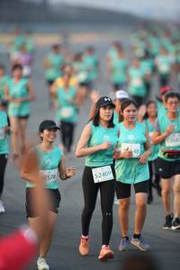 BIB: 5268, 578, 52409
                            <button type="button" onclick="openModal(10507565)" class="btn btn-primary btn-sm float-right btn-popup" data-toggle="modal" data-target=".modal-high-quality">
                        <i class="fas fa-shopping-cart"></i> Add to Cart
                    </button>
                                            <button type="button" onclick="isThisMe(10507565, true)" class="btn btn-success btn-sm float-right btn-popup btn-isme hidden" data-toggle="tooltip" data-placement="bottom" title="นี่คือรูปของคุณใช่ไหม คลิกที่นี่เพื่อเอาเข้าอัลบั้ม">
                        <i class="fas fa-plus"></i> Add to album
                    </button>
                    <button type="button" onclick="isThisMe(10507565, false)" class="btn btn-warning btn-sm float-right btn-popup btn-isnotme hidden">
                        <i class="fas fa-ban"></i> Remove from album
                    </button>