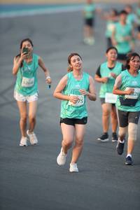 BIB: 2828
                            <button type="button" onclick="openModal(10507076)" class="btn btn-primary btn-sm float-right btn-popup" data-toggle="modal" data-target=".modal-high-quality">
                        <i class="fas fa-shopping-cart"></i> Add to Cart
                    </button>
                                            <button type="button" onclick="isThisMe(10507076, true)" class="btn btn-success btn-sm float-right btn-popup btn-isme hidden" data-toggle="tooltip" data-placement="bottom" title="นี่คือรูปของคุณใช่ไหม คลิกที่นี่เพื่อเอาเข้าอัลบั้ม">
                        <i class="fas fa-plus"></i> Add to album
                    </button>
                    <button type="button" onclick="isThisMe(10507076, false)" class="btn btn-warning btn-sm float-right btn-popup btn-isnotme hidden">
                        <i class="fas fa-ban"></i> Remove from album
                    </button>