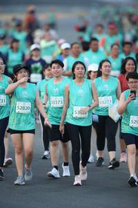 BIB: 53273, 53173, 52820, 5304, 529
                            <button type="button" onclick="openModal(10512646)" class="btn btn-primary btn-sm float-right btn-popup" data-toggle="modal" data-target=".modal-high-quality">
                        <i class="fas fa-shopping-cart"></i> Add to Cart
                    </button>
                                            <button type="button" onclick="isThisMe(10512646, true)" class="btn btn-success btn-sm float-right btn-popup btn-isme hidden" data-toggle="tooltip" data-placement="bottom" title="นี่คือรูปของคุณใช่ไหม คลิกที่นี่เพื่อเอาเข้าอัลบั้ม">
                        <i class="fas fa-plus"></i> Add to album
                    </button>
                    <button type="button" onclick="isThisMe(10512646, false)" class="btn btn-warning btn-sm float-right btn-popup btn-isnotme hidden">
                        <i class="fas fa-ban"></i> Remove from album
                    </button>